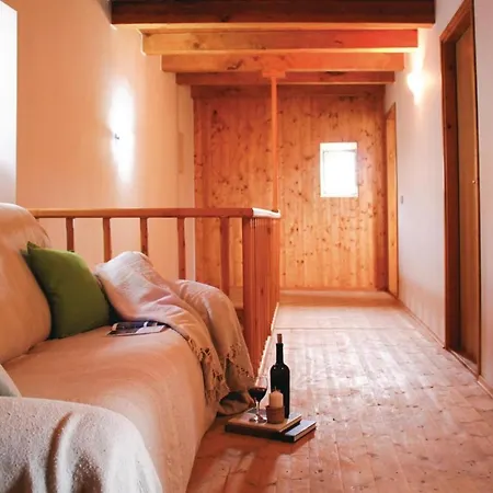 Three-bedroom In Brotnice *